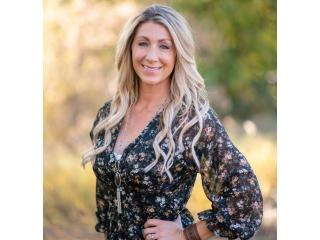 Buy, Sell, & Invest with Lakewood's Trusted Realtor: Sarah Moore